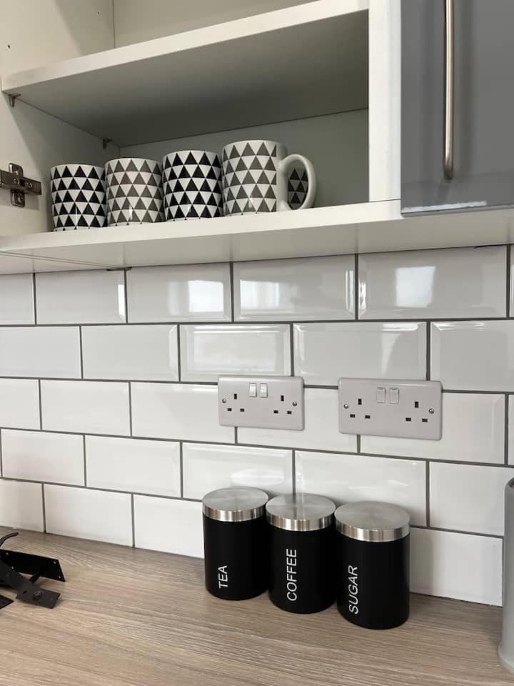 Catherine 5 Bedroom House كرو المظهر الخارجي الصورة